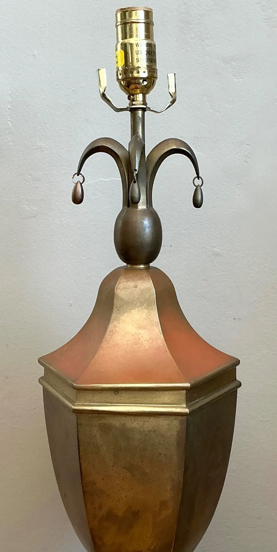 Vintage Chapman Metal Urn Form Table Lamp — additional photo 1