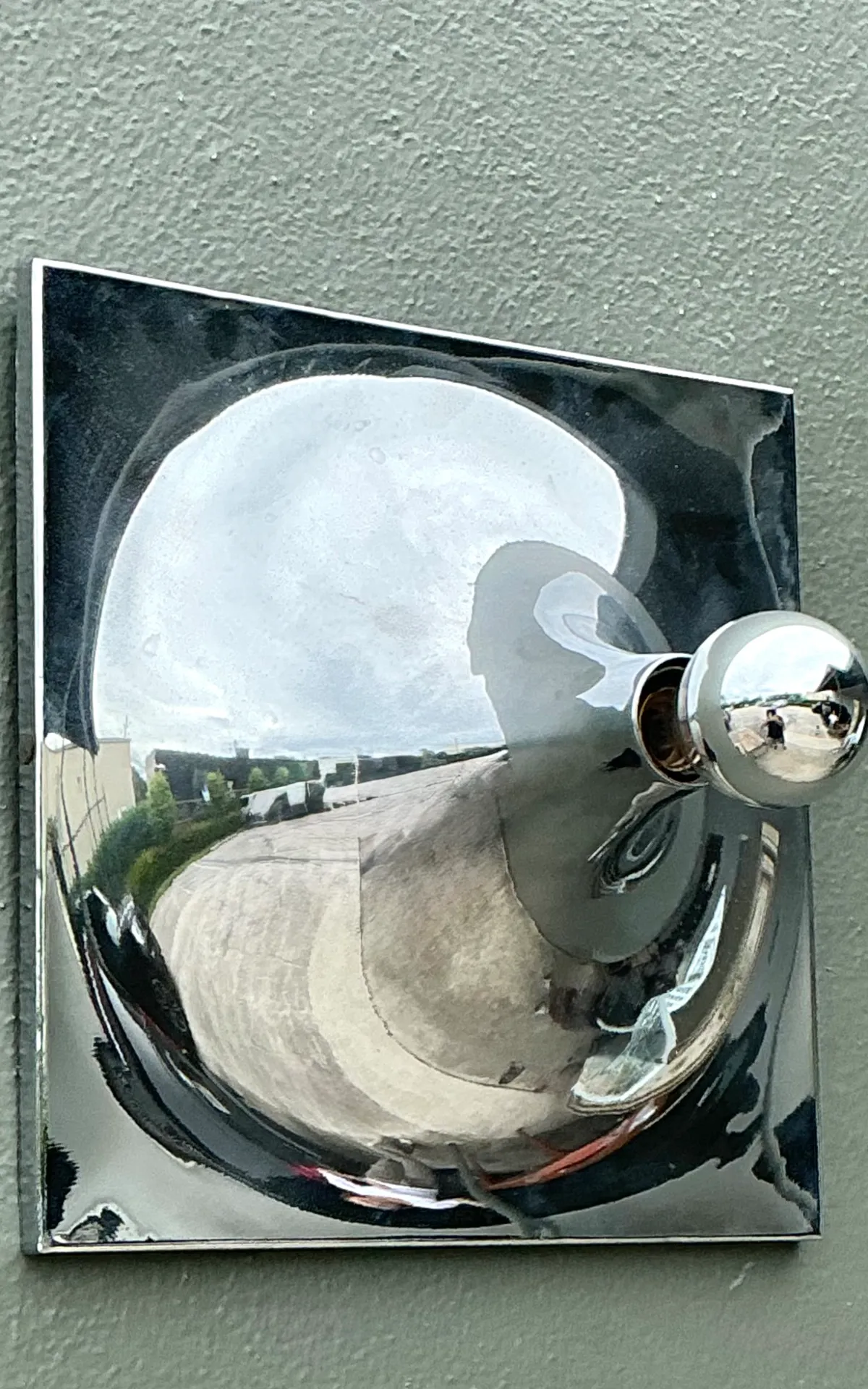 Vintage Chrome Wall Sconce — additional photo 4