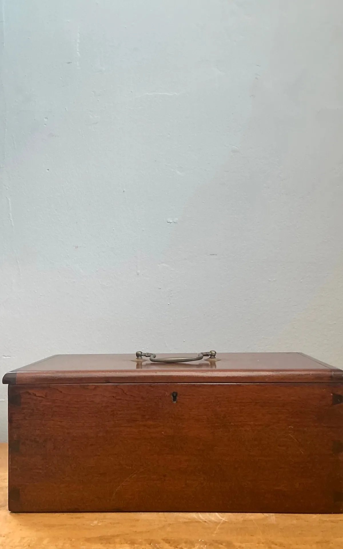 Vintage Keyhole Wooden Box — additional photo 4