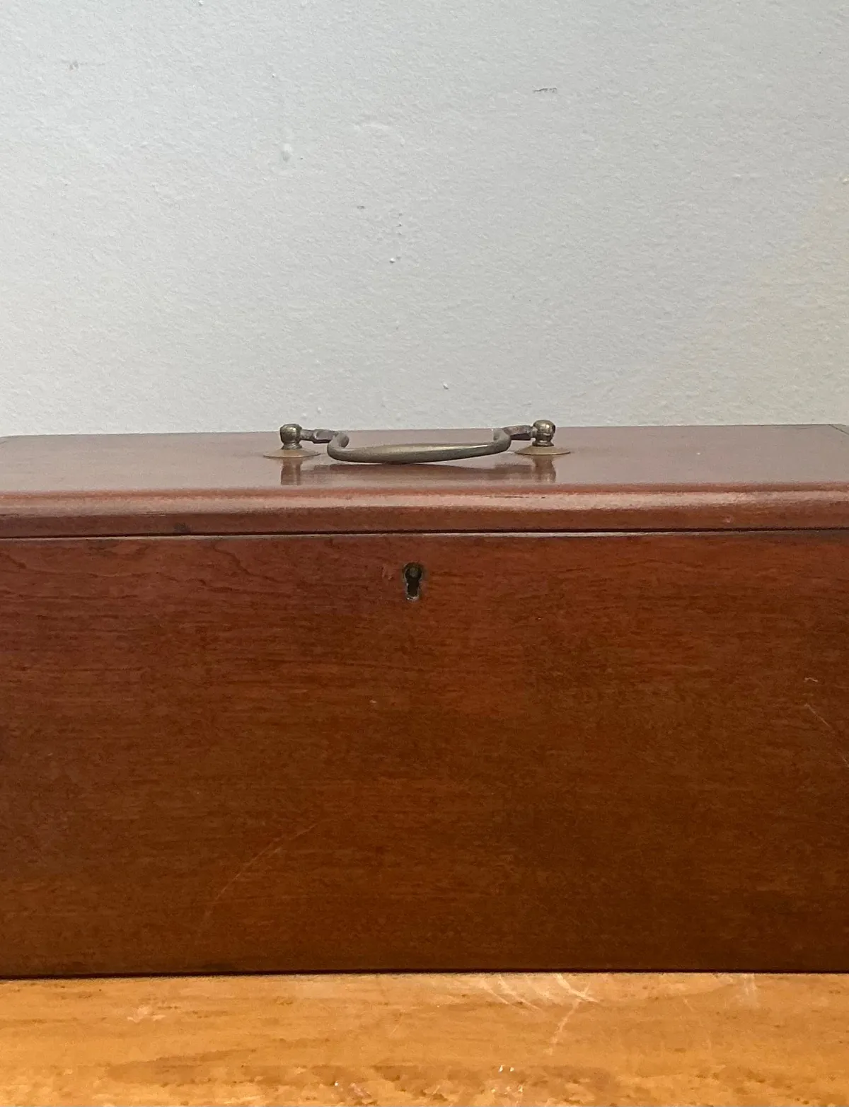 Vintage Keyhole Wooden Box — additional photo 2