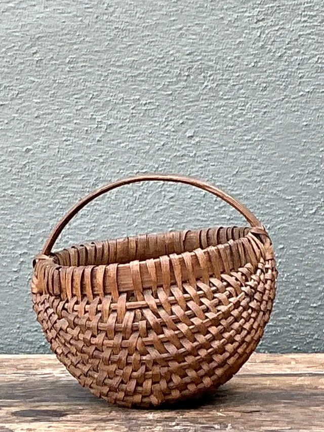 Vintage Shaker Style Woven Basket — additional photo 4