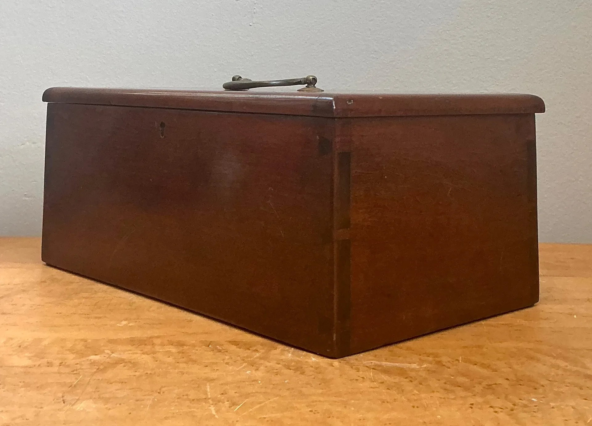 Vintage Keyhole Wooden Box — additional photo 1
