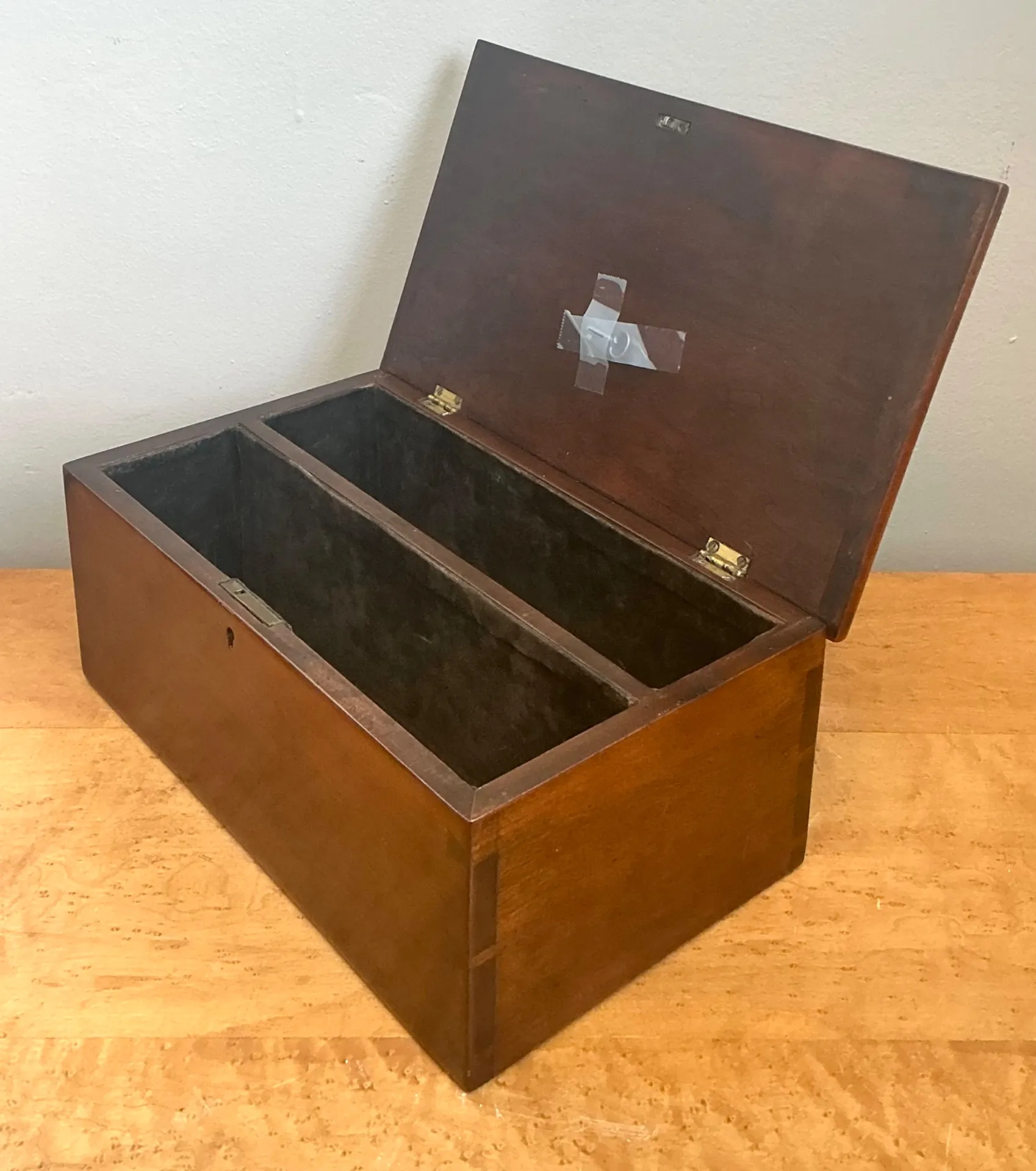 Vintage Keyhole Wooden Box — additional photo 5