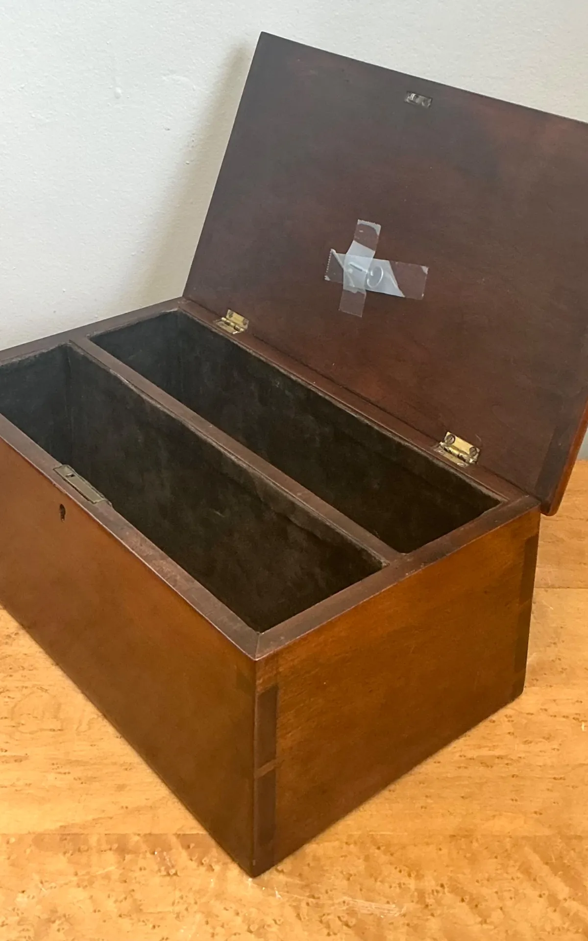 Vintage Keyhole Wooden Box — additional photo 5