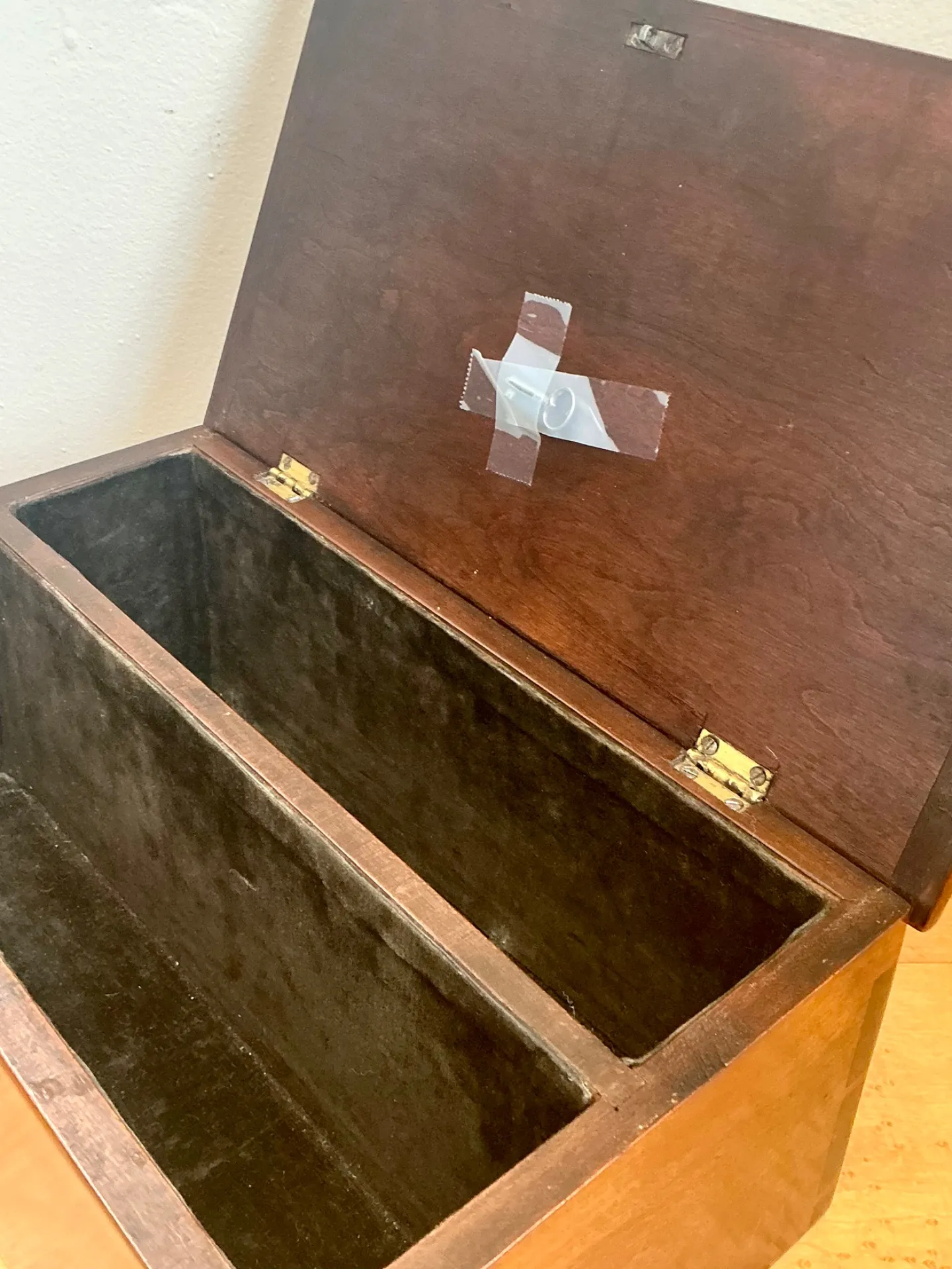 Vintage Keyhole Wooden Box — additional photo 7