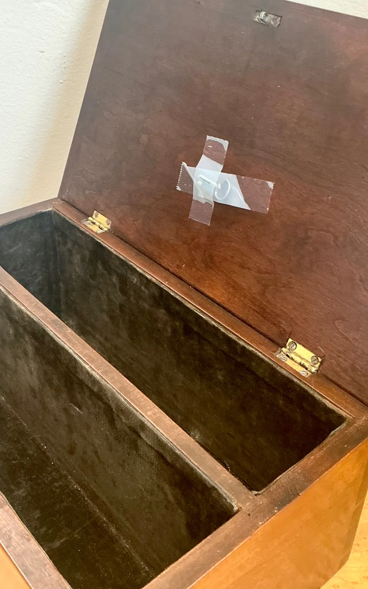 Vintage Keyhole Wooden Box — additional photo 7