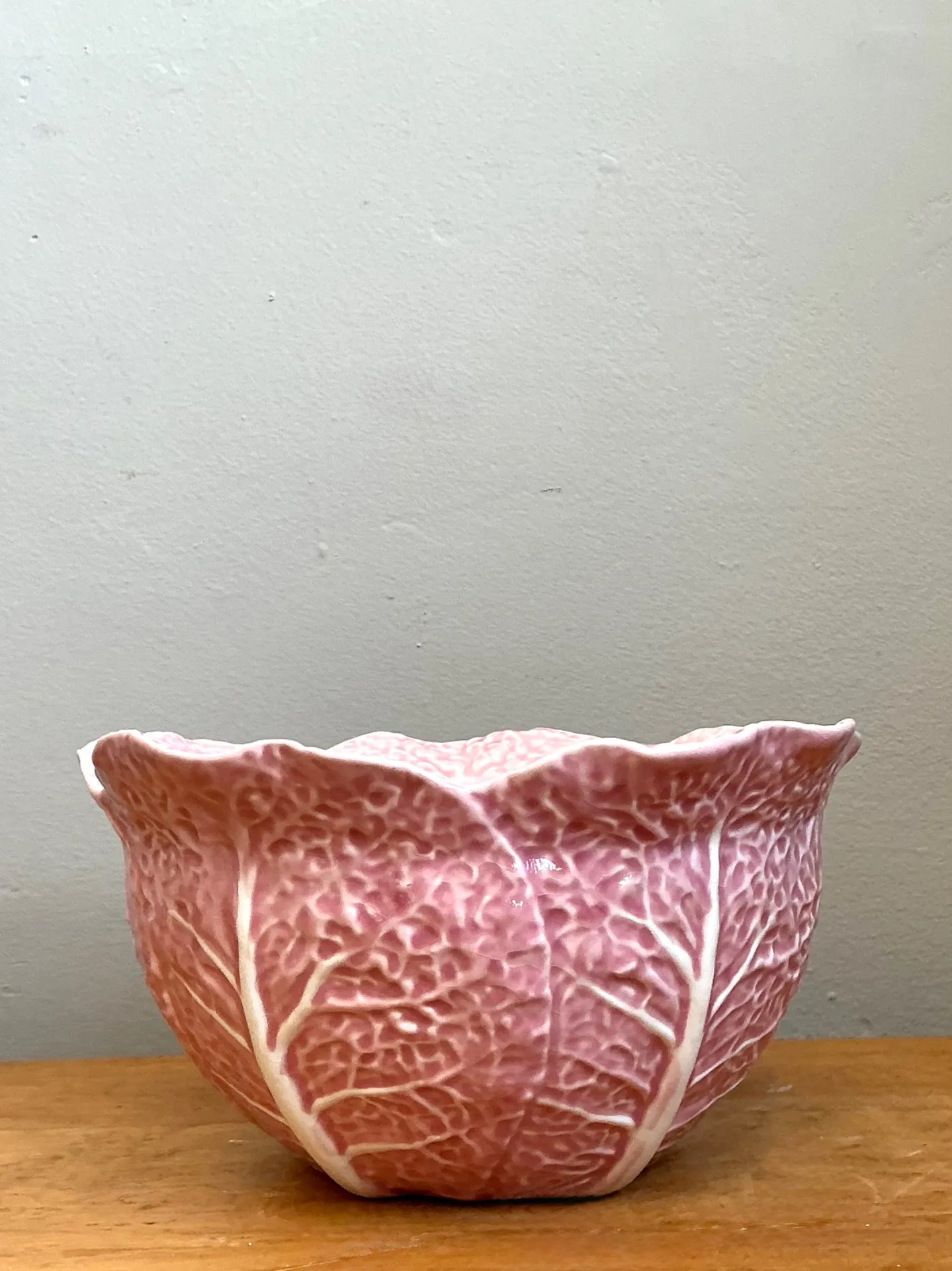 Vintage Bordallo Pinheiro Pink Cabbage Bowl — additional photo 1