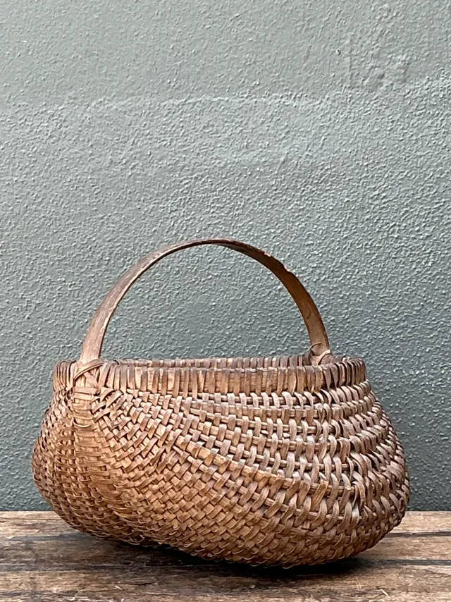 Vintage Shaker Style Rattan Basket — additional photo 1