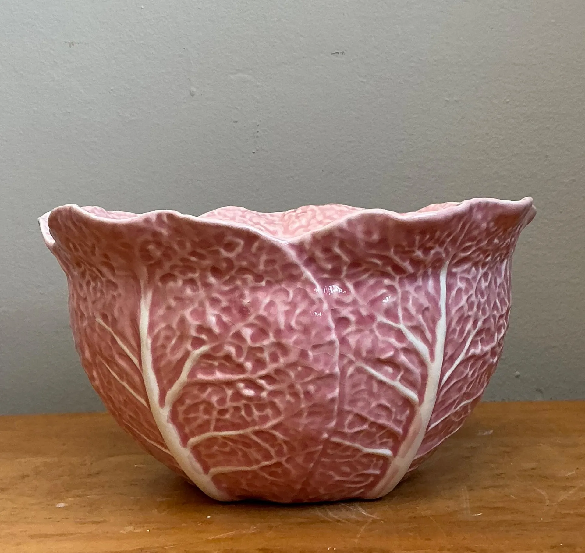 Vintage Bordallo Pinheiro Pink Cabbage Bowl — additional photo 4