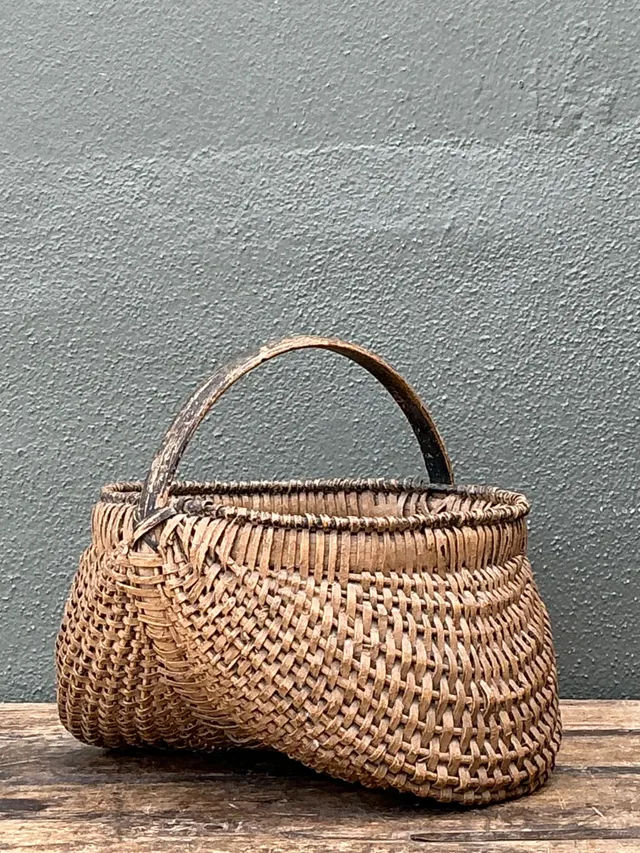 Vintage Shaker Style Rattan Basket — additional photo 5
