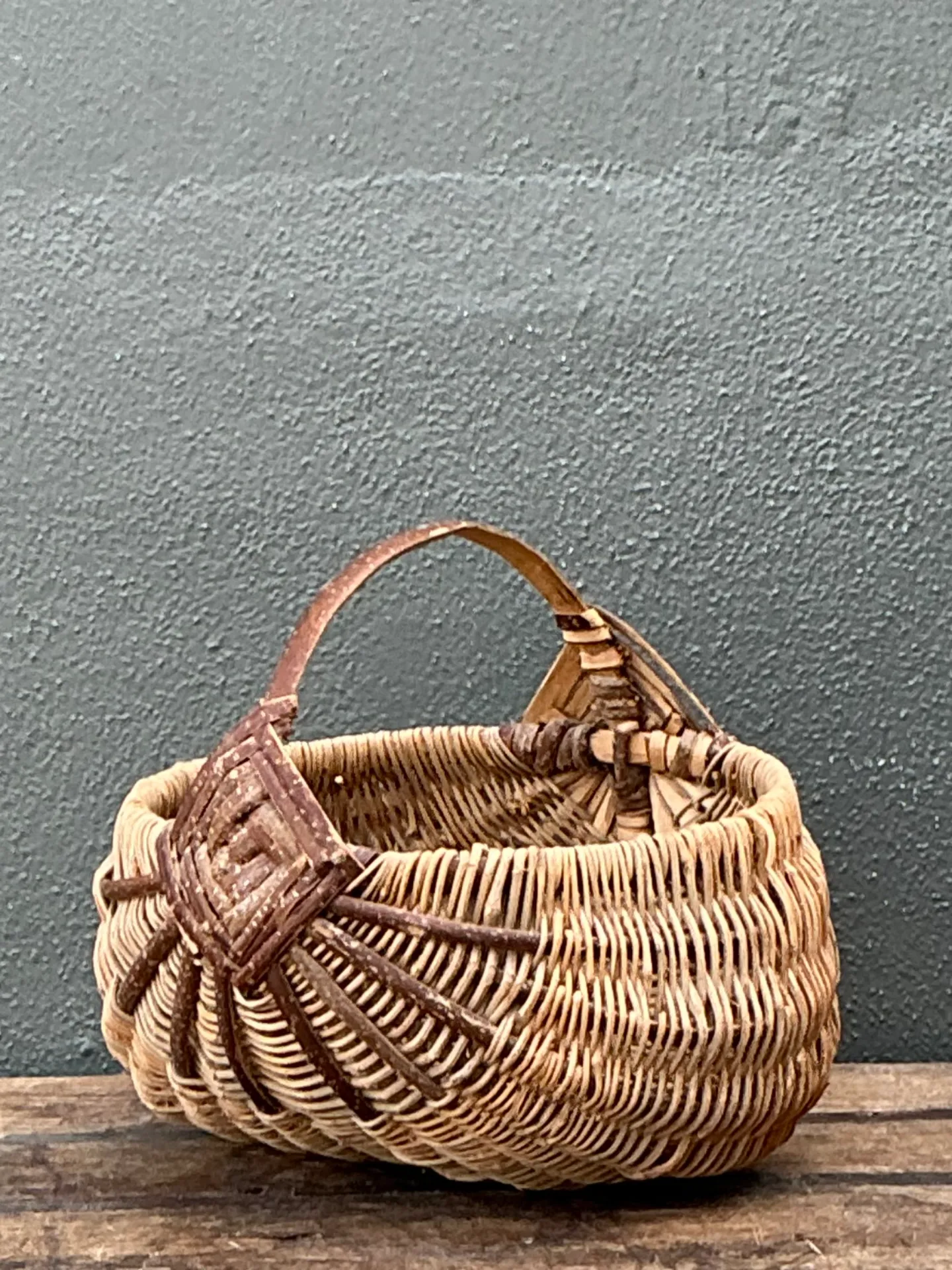 Vintage Handcrafted Shaker Rattan Basket — additional photo 5