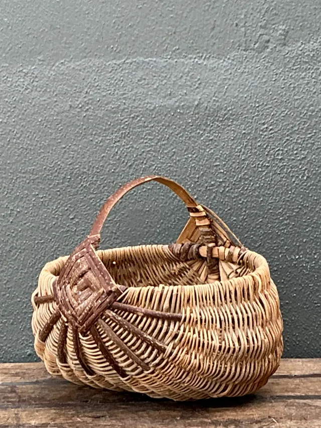 Vintage Handcrafted Shaker Rattan Basket — additional photo 5
