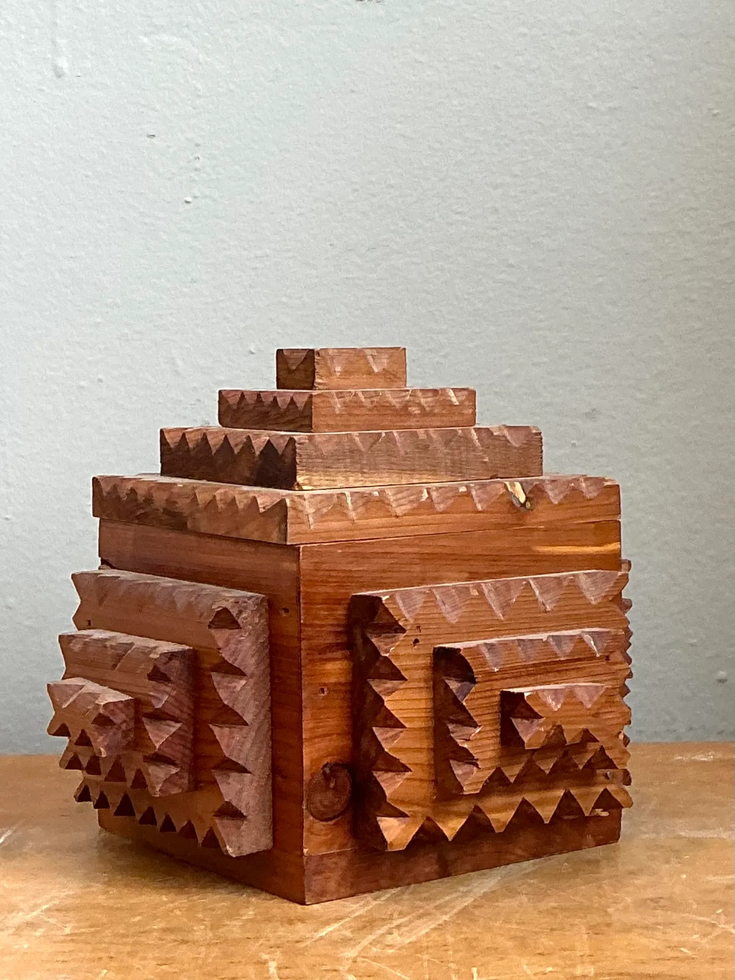 Vintage Carved Wood Tramp Art  Box — additional photo 1