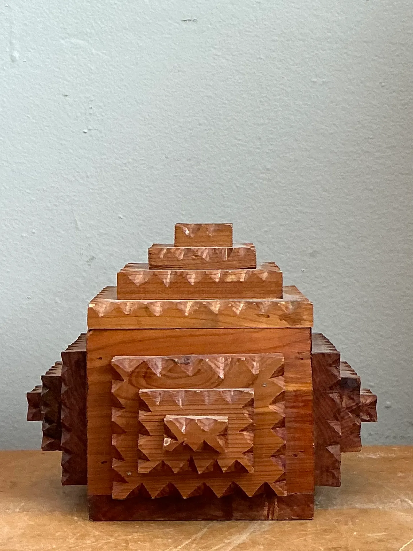 Vintage Carved Wood Tramp Art  Box — additional photo 7
