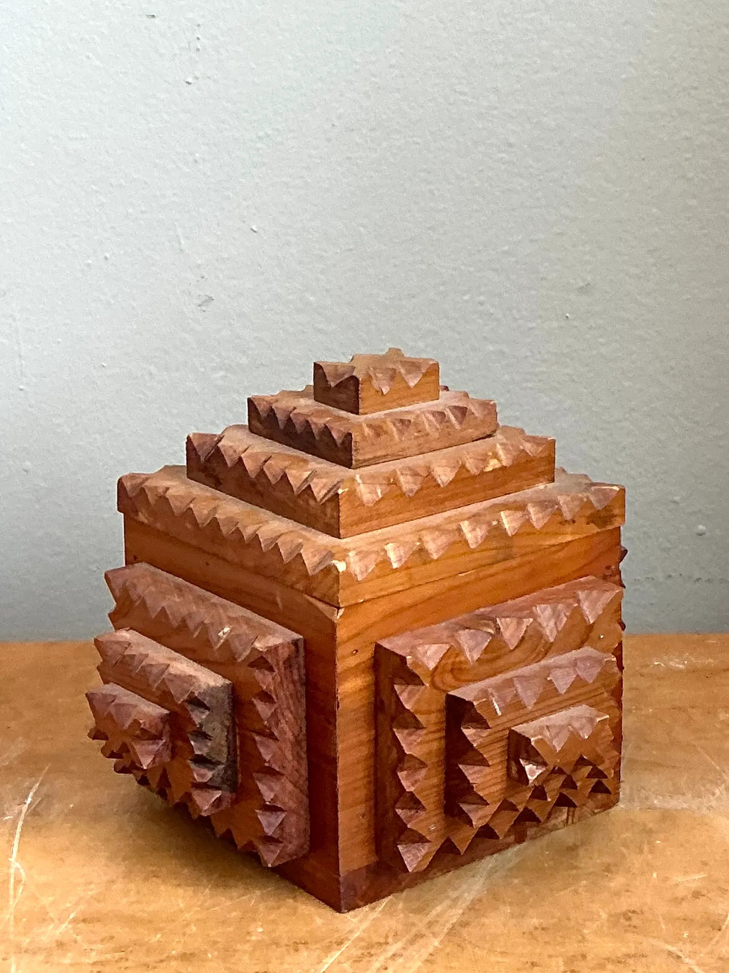 Vintage Carved Wood Tramp Art  Box — additional photo 2