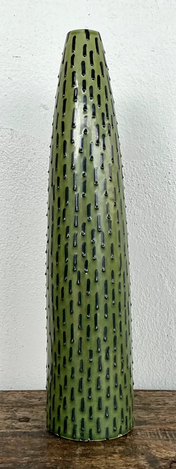 Vintage Green Textured Ceramic Vase — additional photo 1