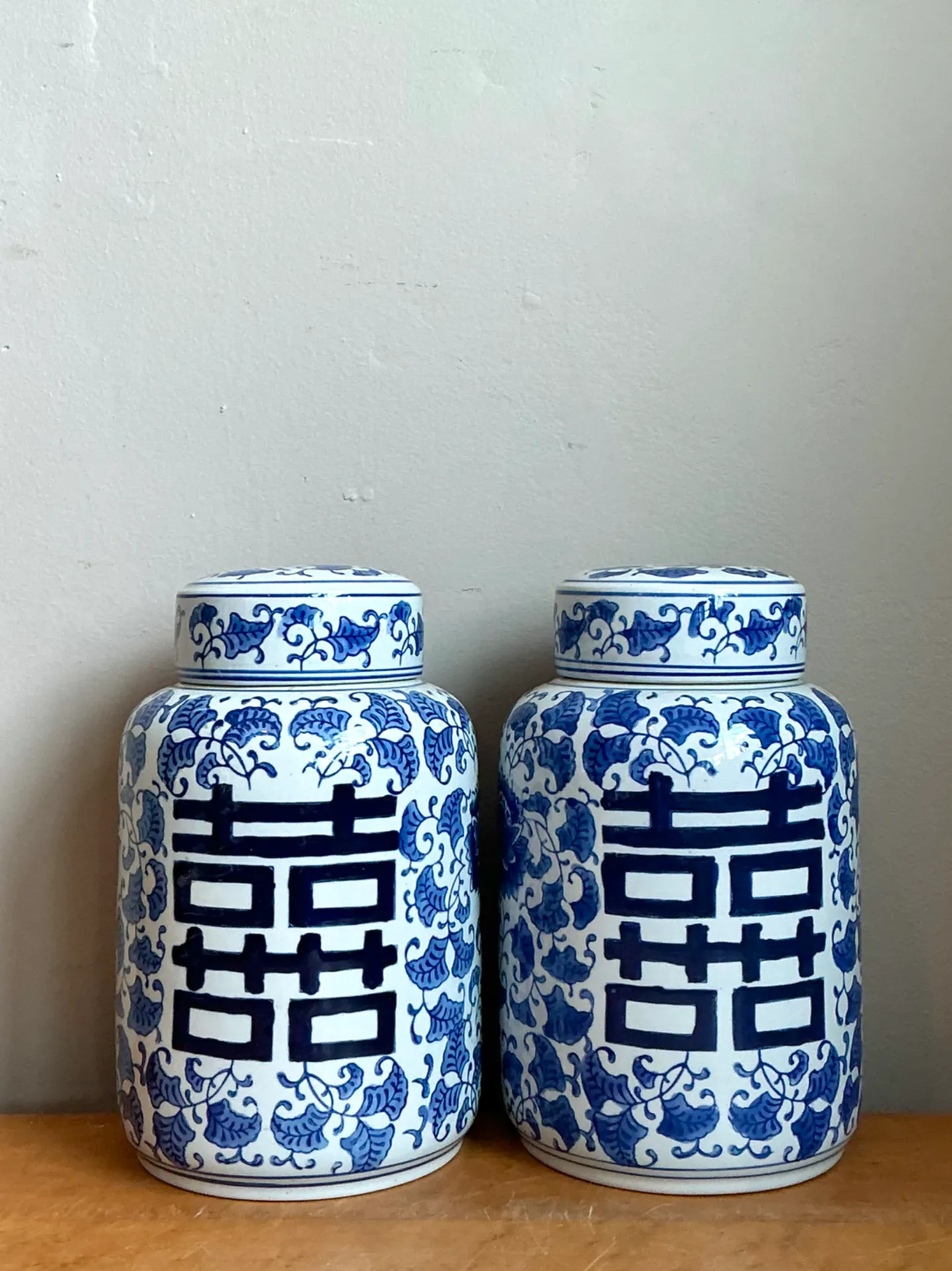 Vintage Asian Double Happiness Lidded Urns - A Pair — additional photo 5