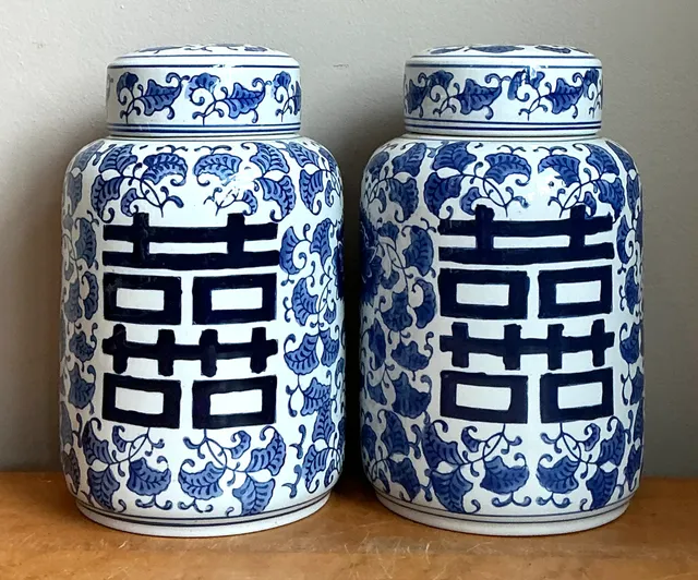 Vintage Asian Double Happiness Lidded Urns - A Pair — additional photo 8