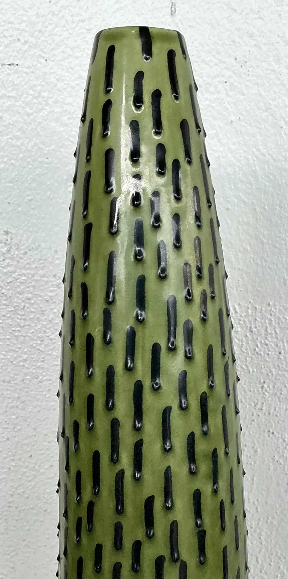 Vintage Green Textured Ceramic Vase — additional photo 3