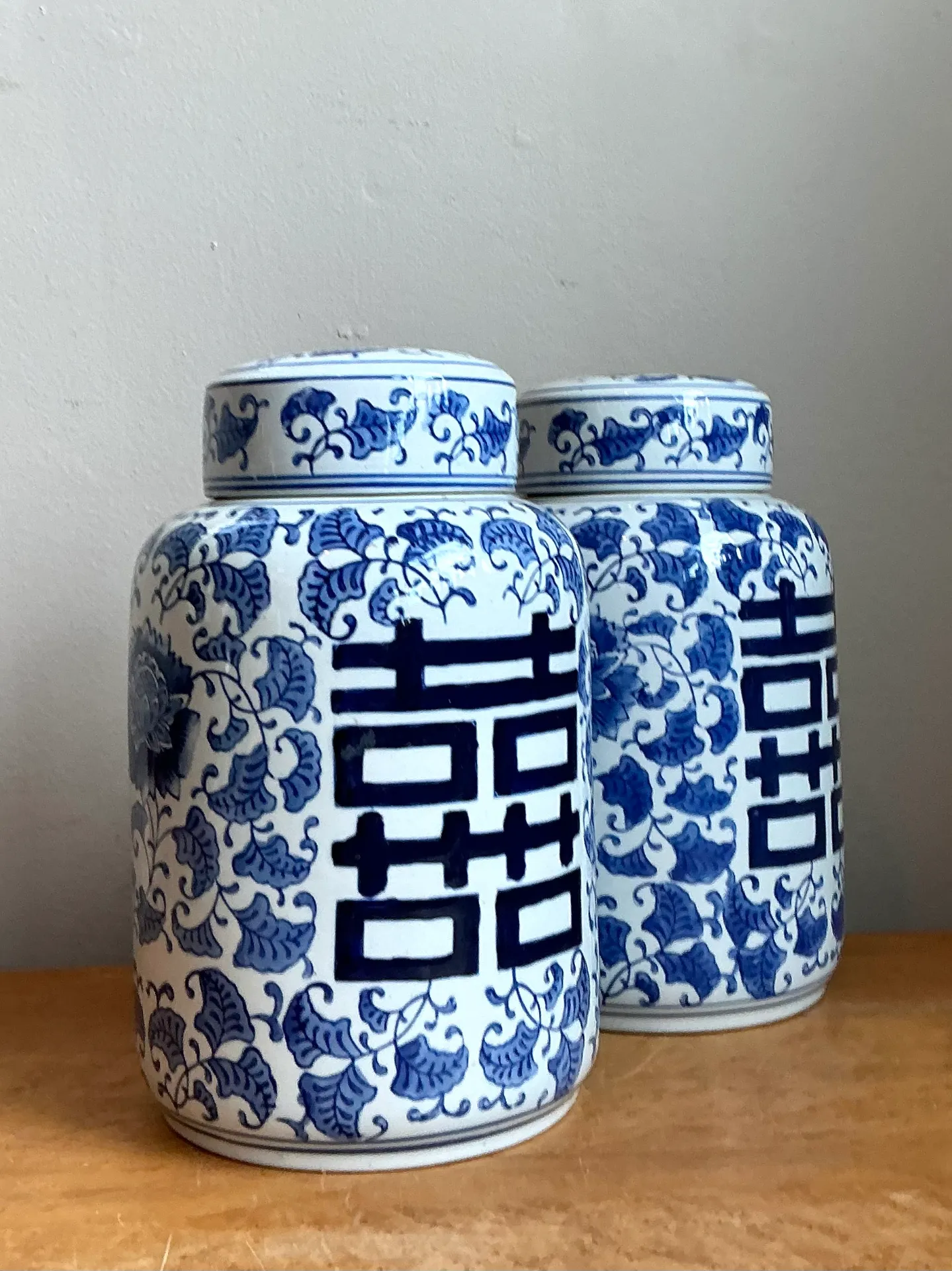 Vintage Asian Double Happiness Lidded Urns - A Pair — additional photo 7
