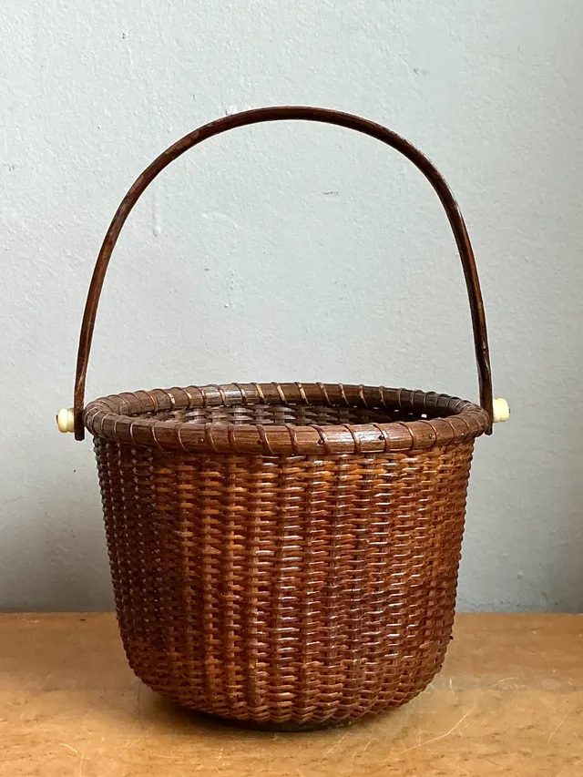 Vintage Woven Rattan Nantucket Basket with Handle — additional photo 4