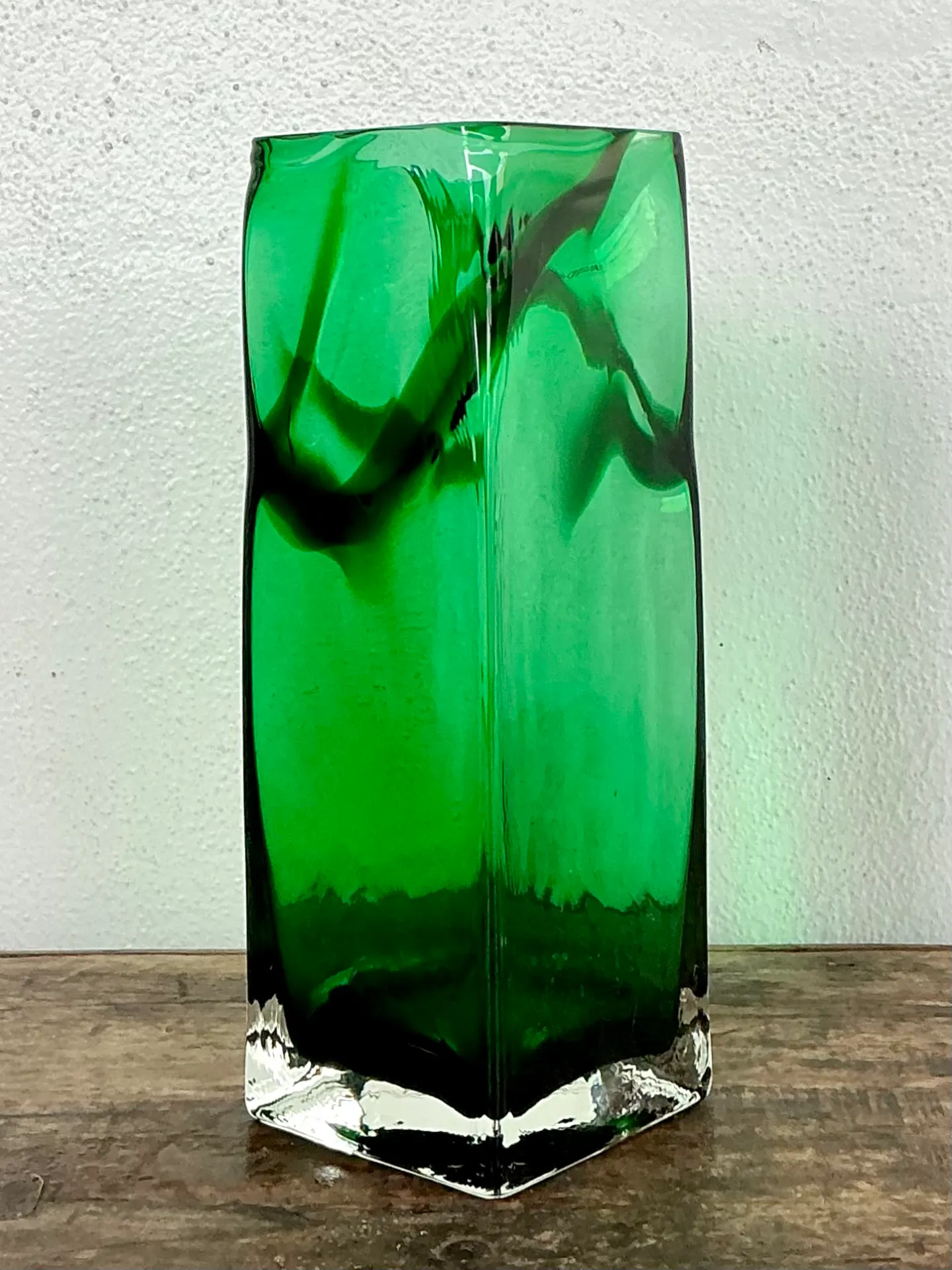 Vintage Polish Emerald Glass Tall Vase — additional photo 4