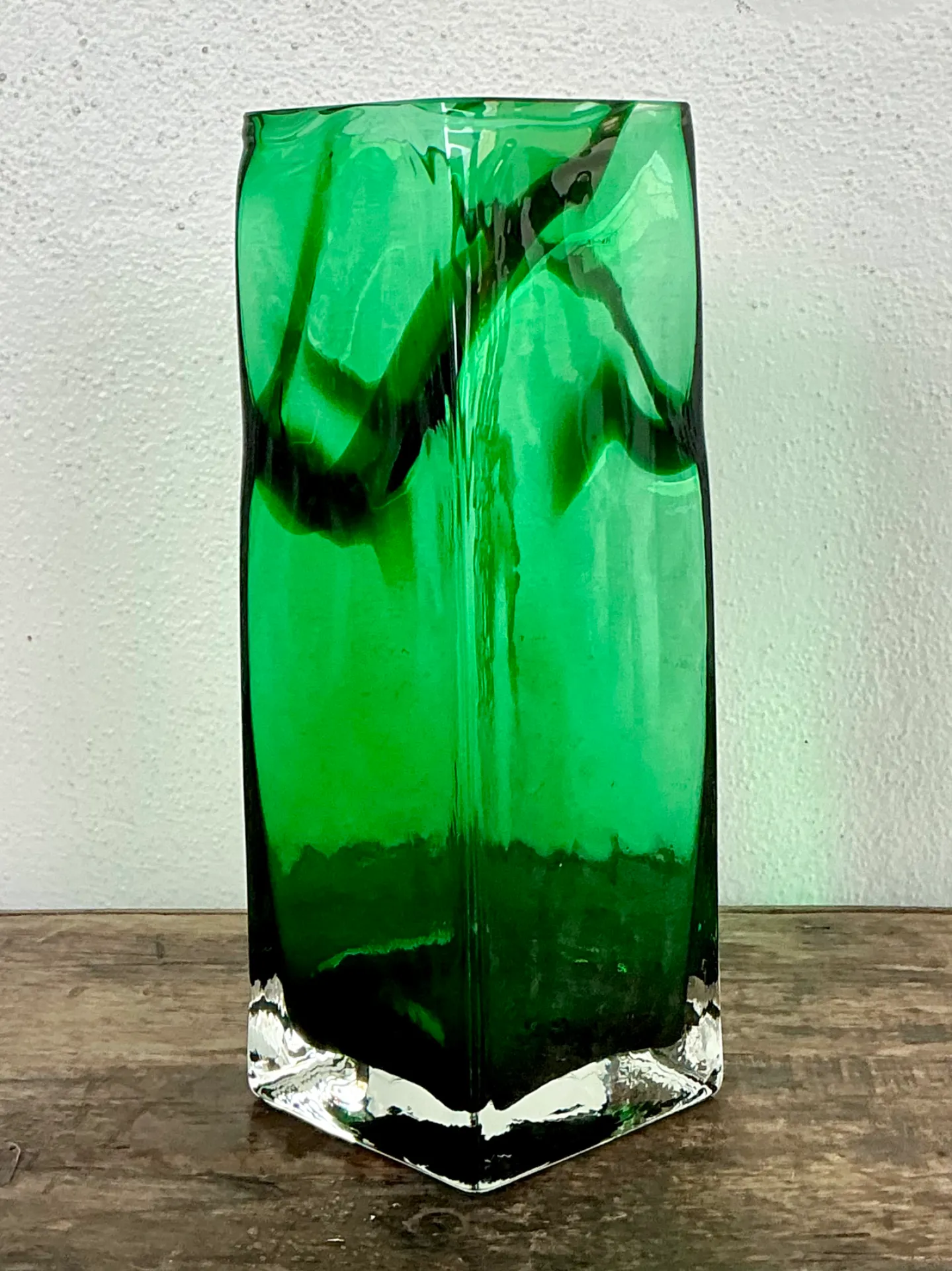 Vintage Polish Emerald Glass Tall Vase — additional photo 6