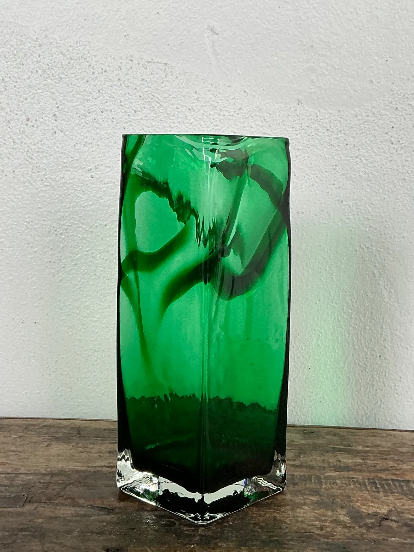 Vintage Polish Emerald Glass Tall Vase — additional photo 7