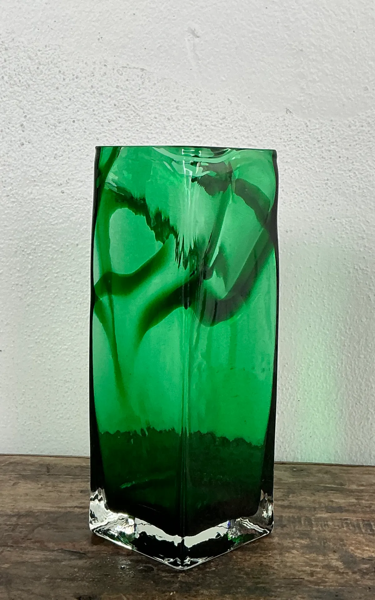 Vintage Polish Emerald Glass Tall Vase — additional photo 7