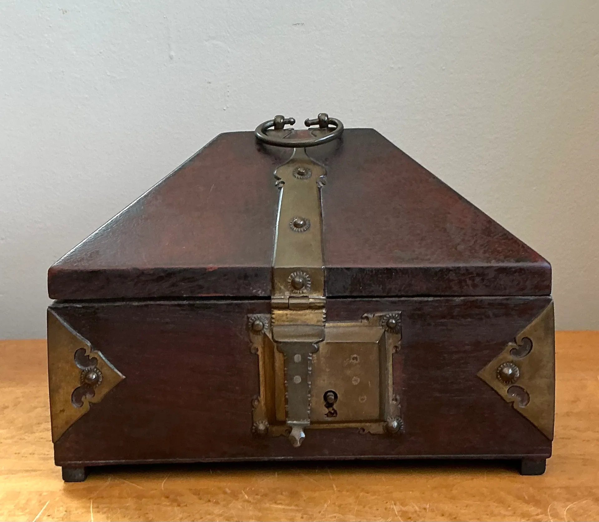 Vintage Wood and Metal Decorative Box — additional photo 1