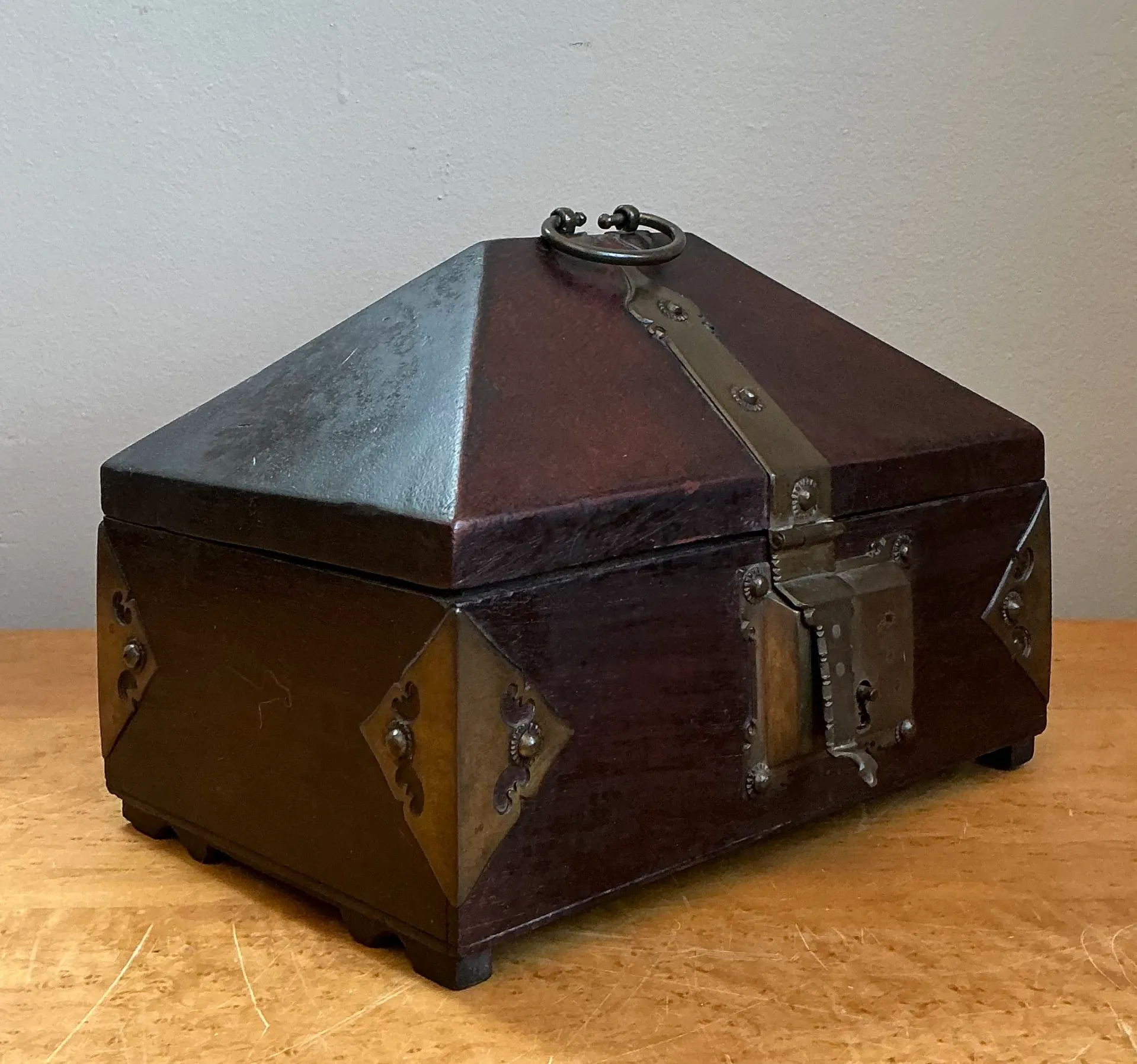 Vintage Wood and Metal Decorative Box — additional photo 6