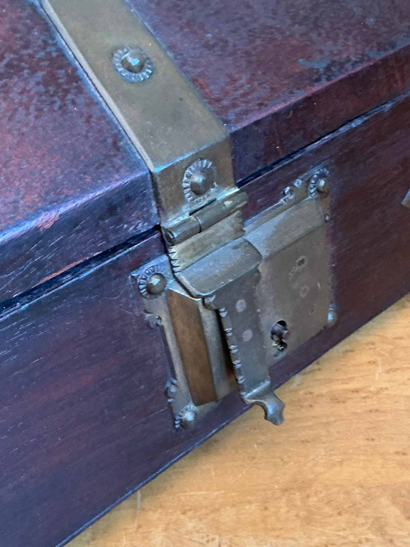 Vintage Wood and Metal Decorative Box — additional photo 7