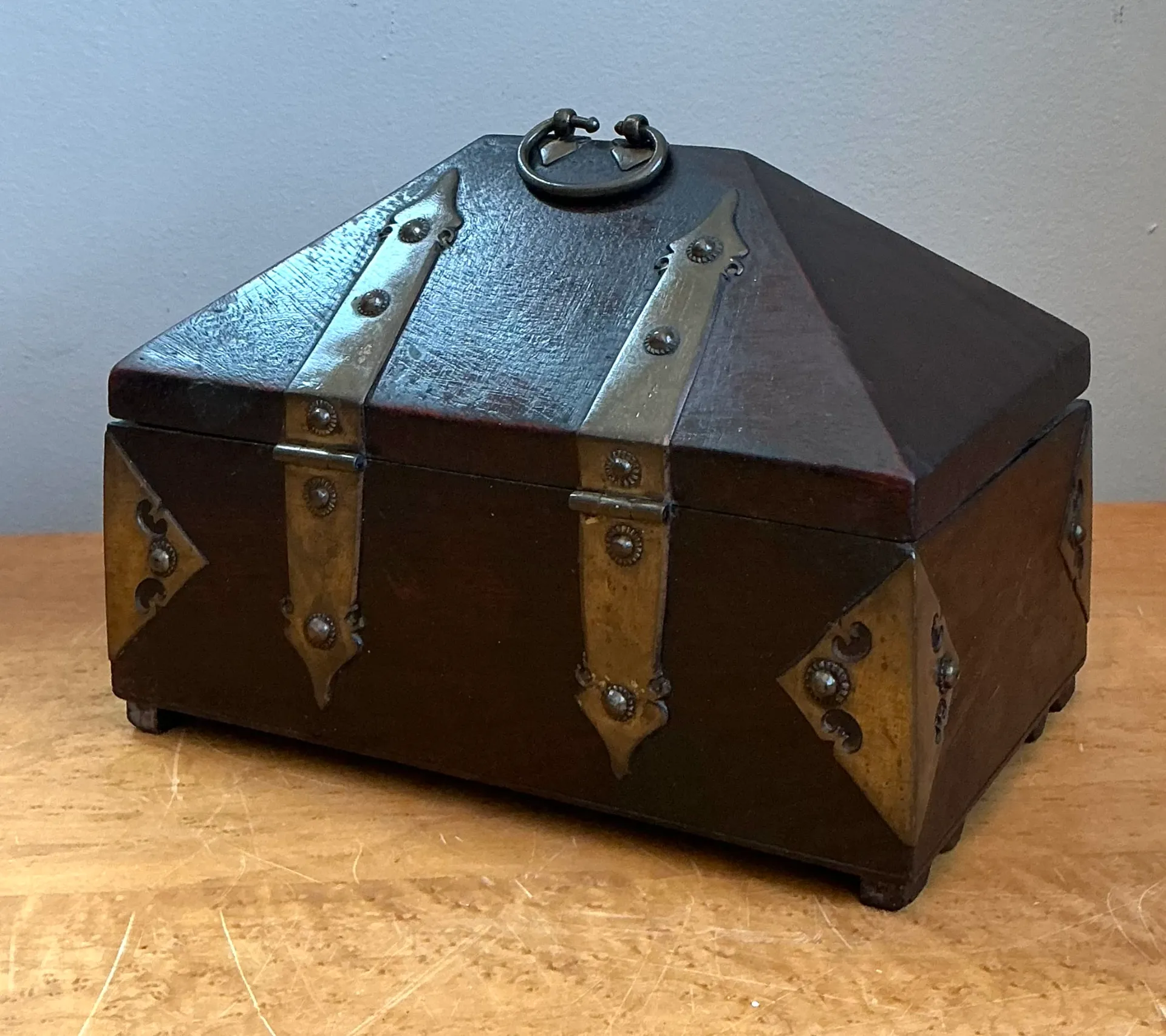 Vintage Wood and Metal Decorative Box — additional photo 5