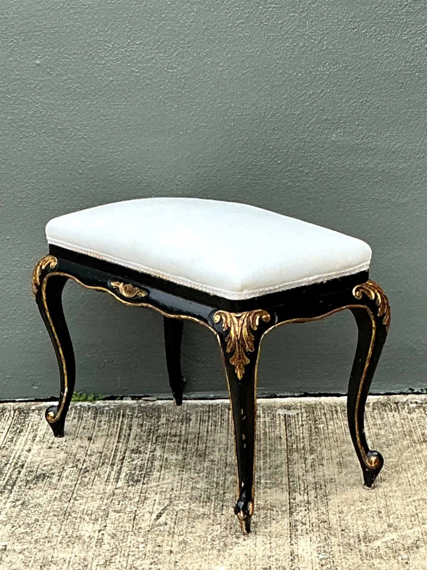 Vintage Black and Gold Gilt Stool — additional photo 3