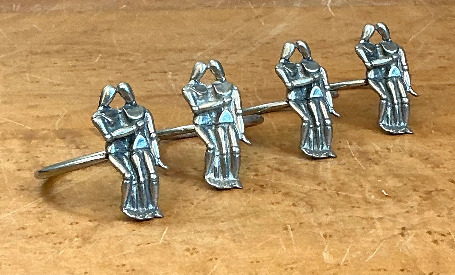 Vintage Embracing Figures Napkin Rings — additional photo 6