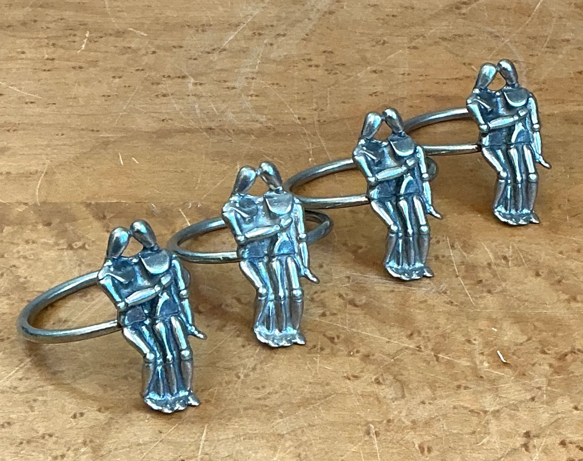 Vintage Embracing Figures Napkin Rings — additional photo 4