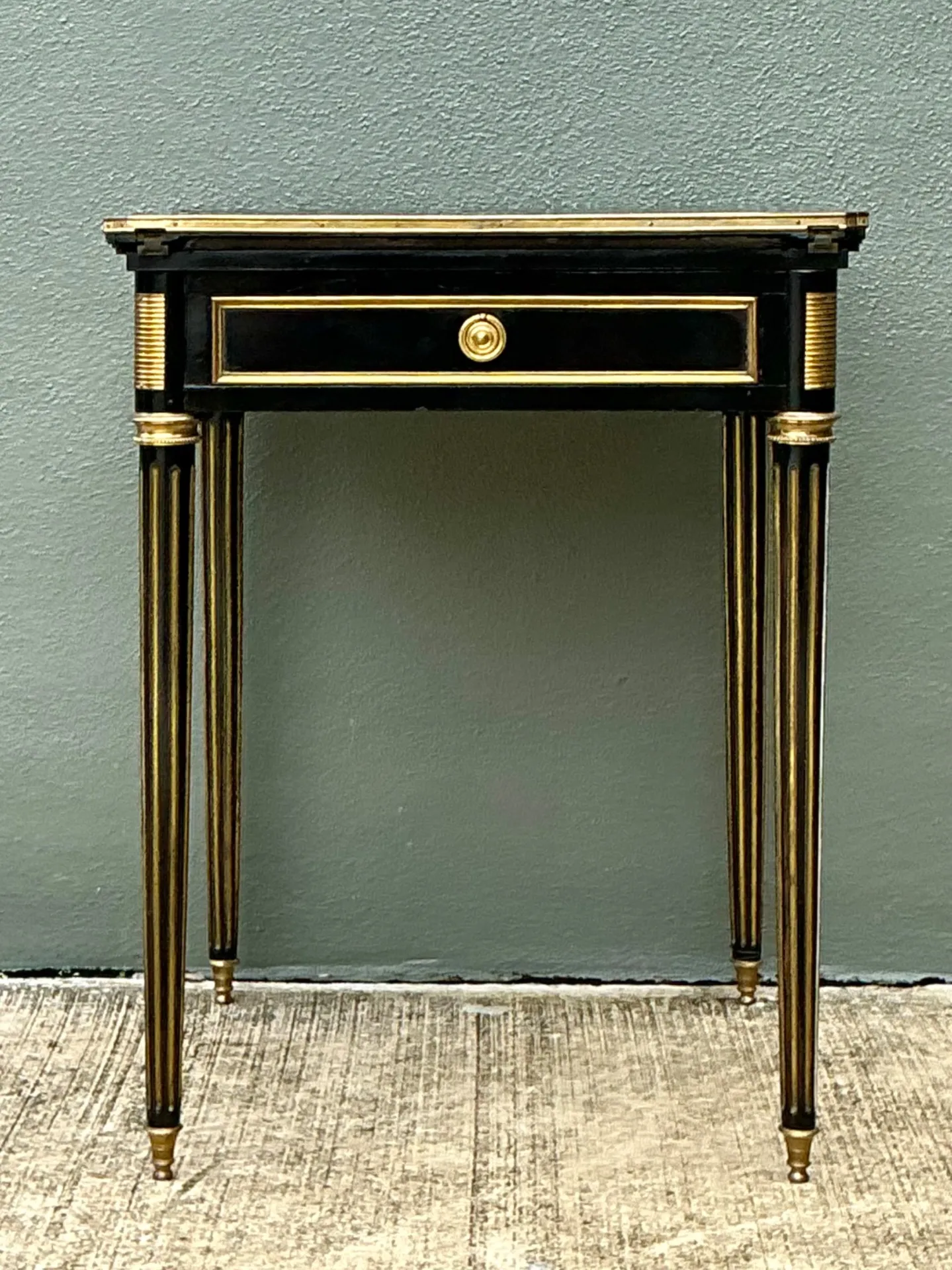 Vintage  Neoclassical Gilt Tipped Extendable Card Table — additional photo 5