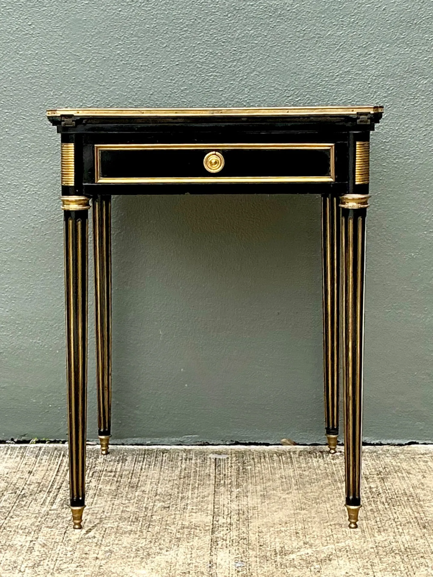 Vintage  Neoclassical Gilt Tipped Extendable Card Table — additional photo 8