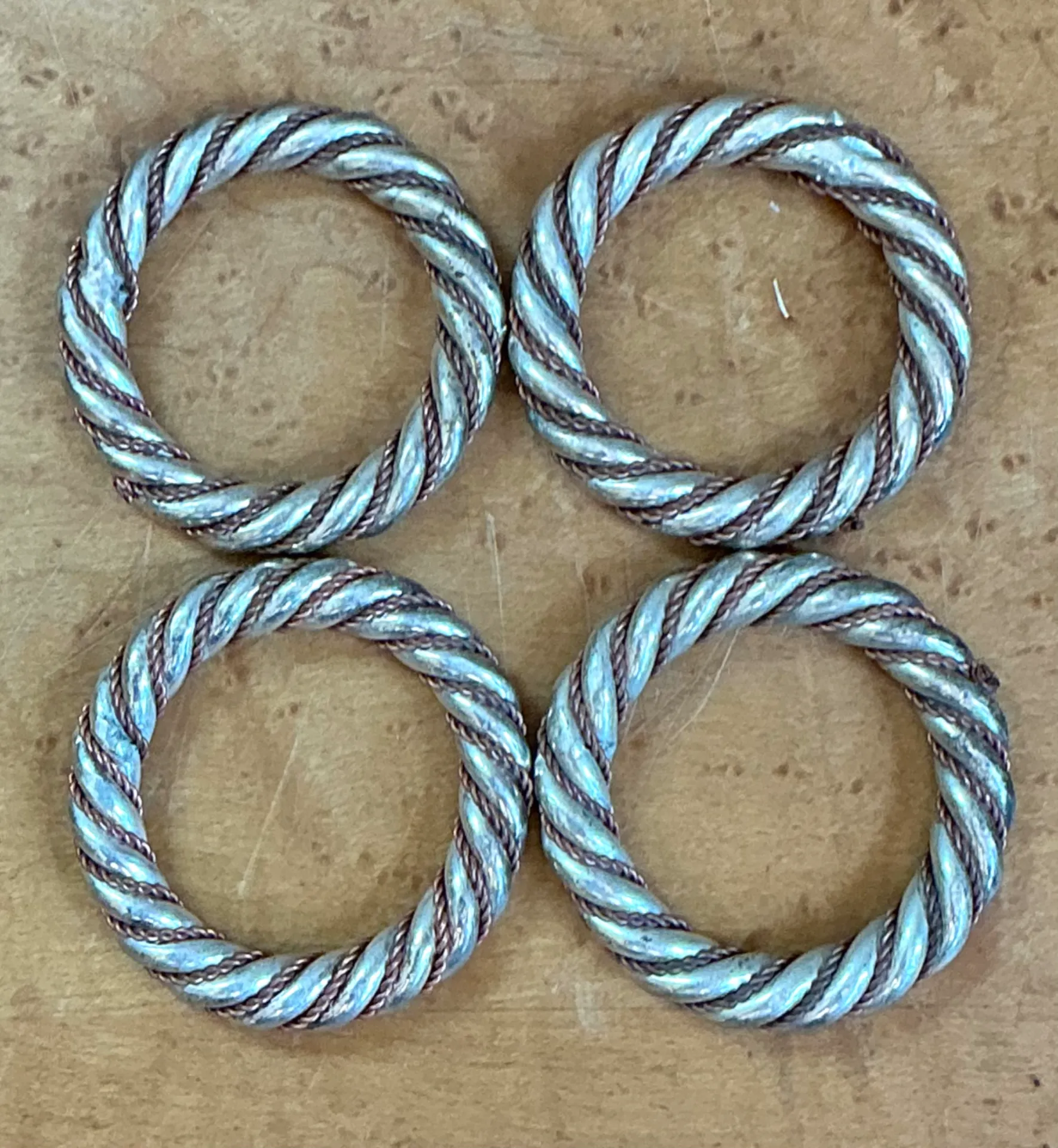 Vintage Rope Style Metal Napkin Rings — additional photo 4