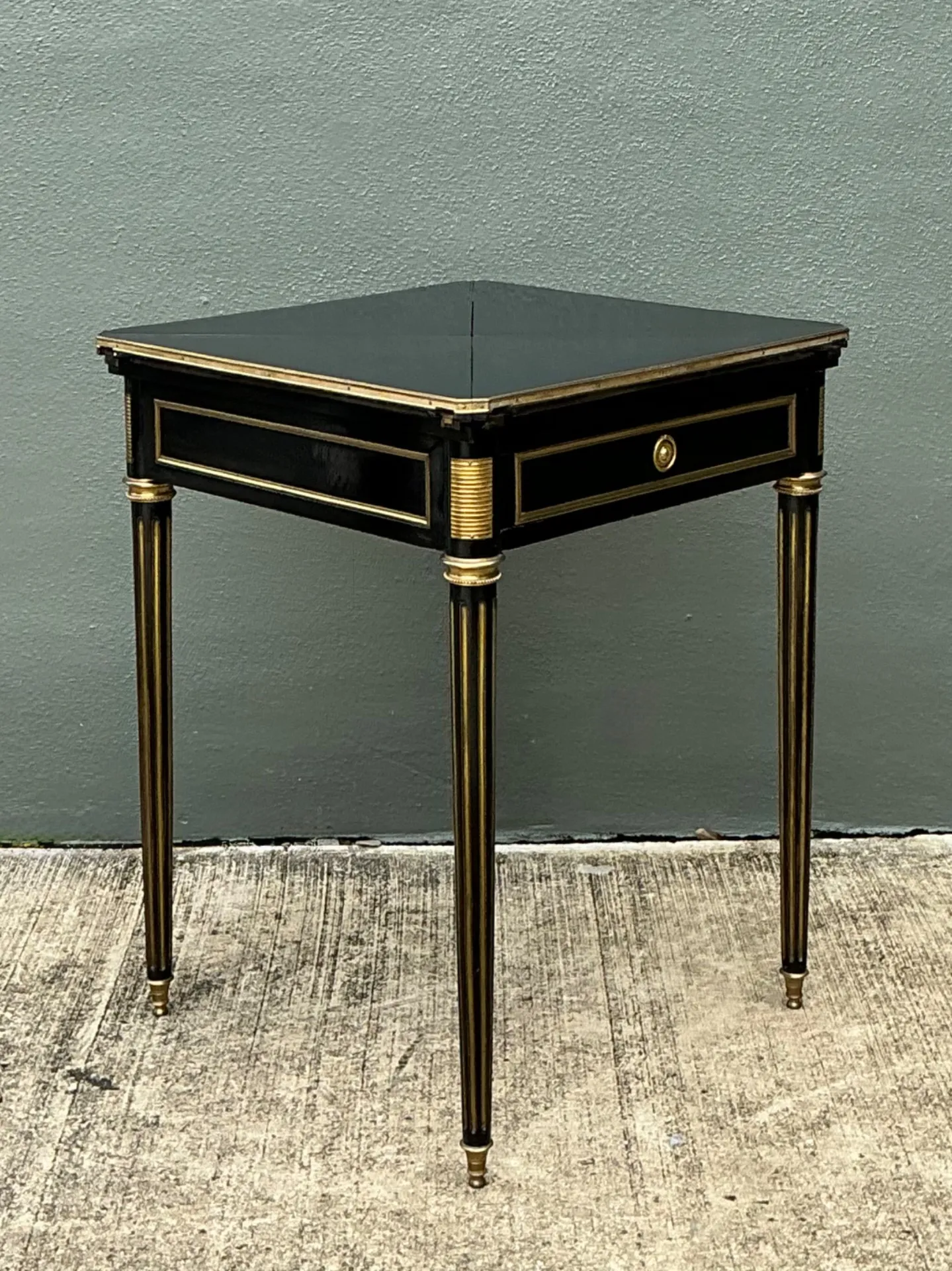 Vintage  Neoclassical Gilt Tipped Extendable Card Table — additional photo 6