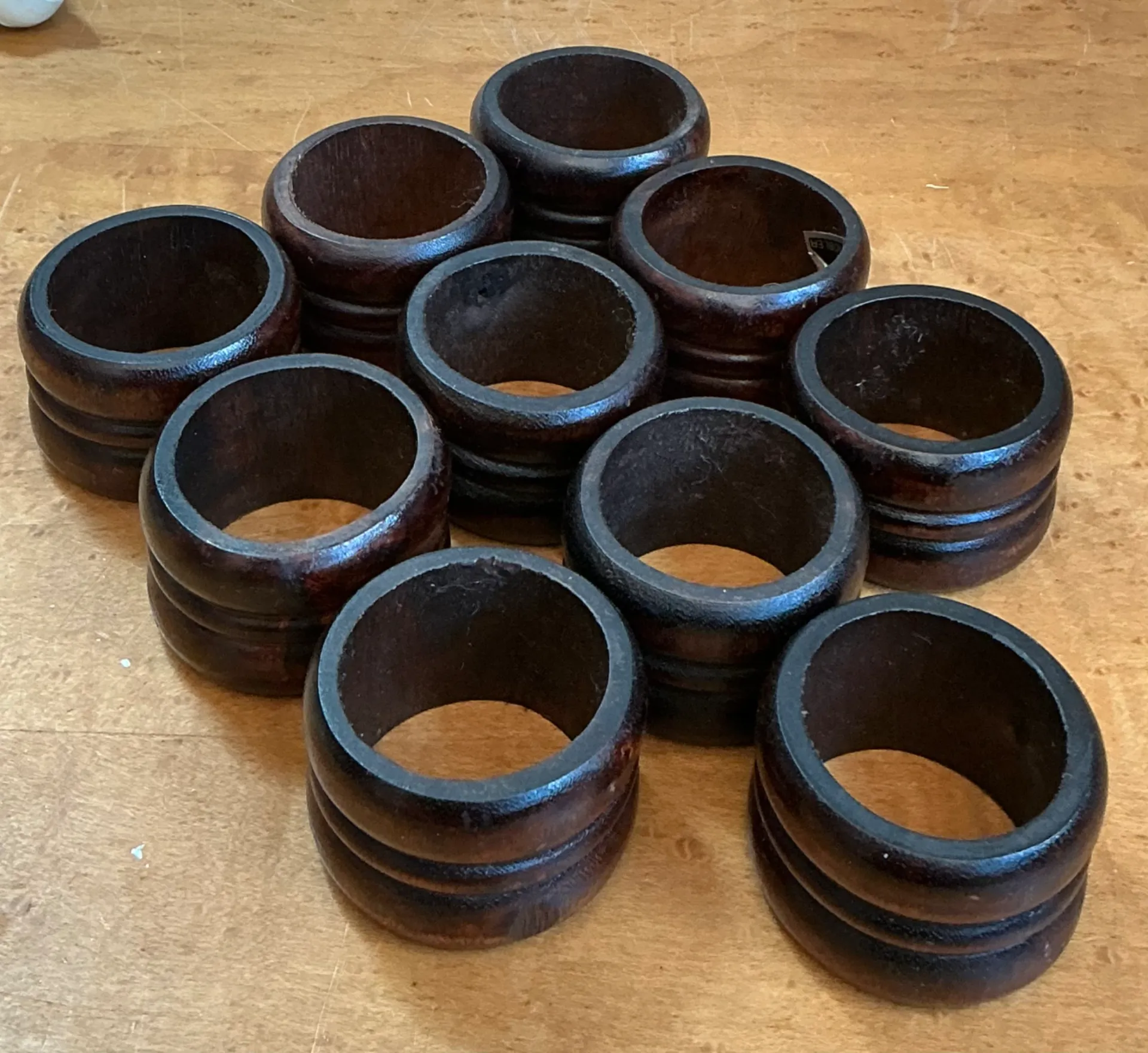 Vintage Carved Wood Napkin Rings - Set of 10 — additional photo 3