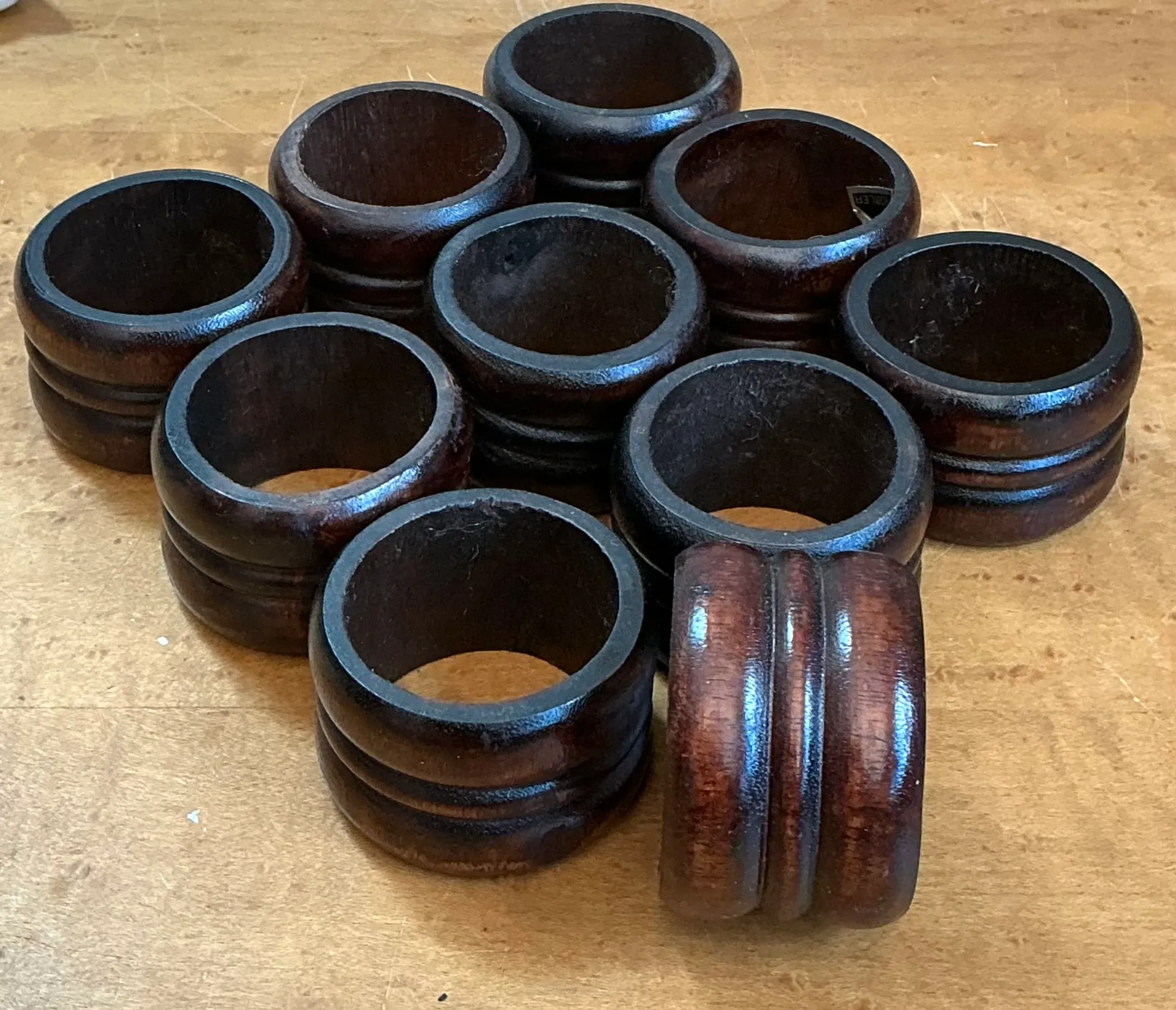Vintage Carved Wood Napkin Rings - Set of 10 — additional photo 2