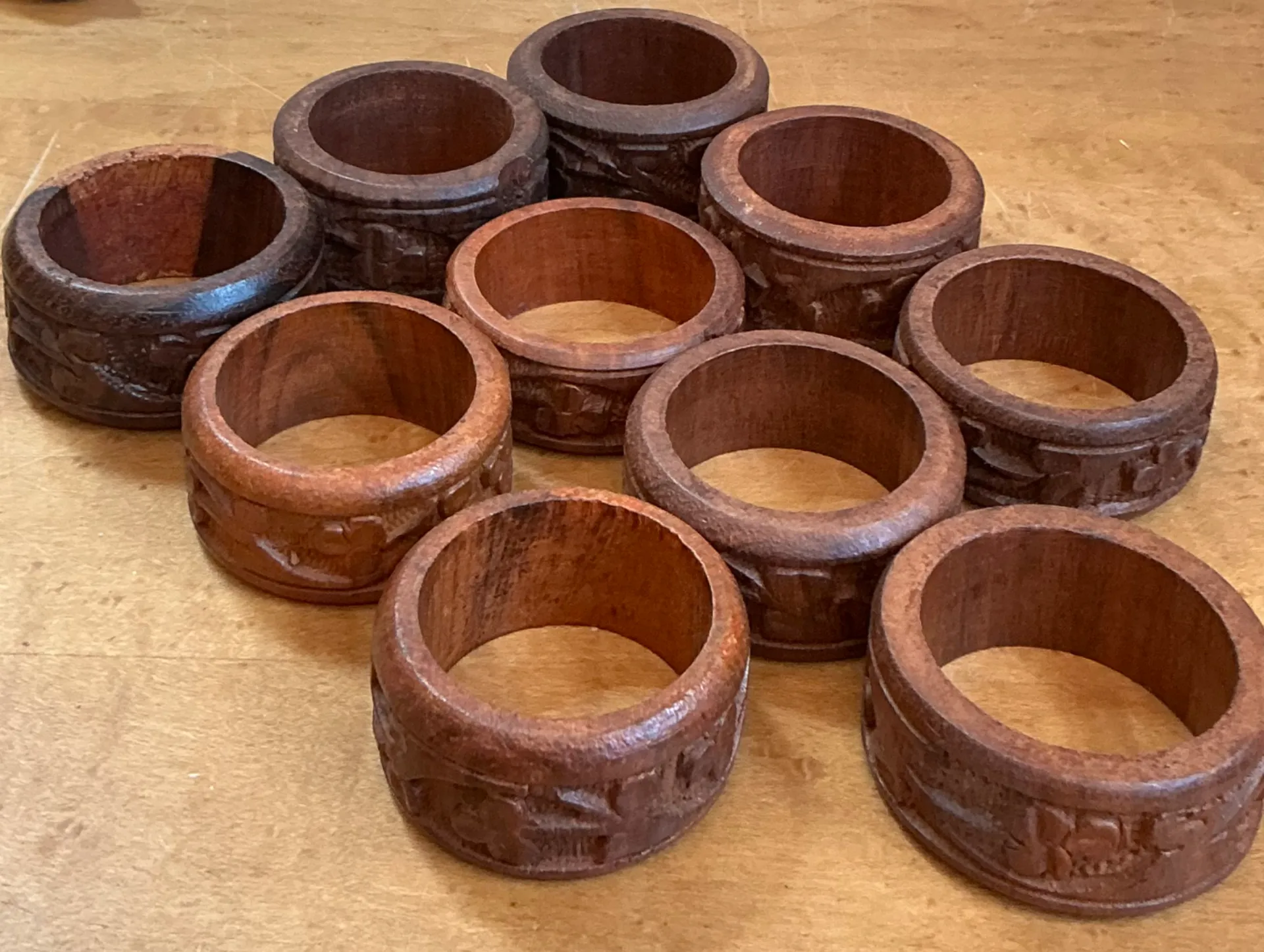 Vintage Carved Wood Napkin Rings - Set of 10 — additional photo 4