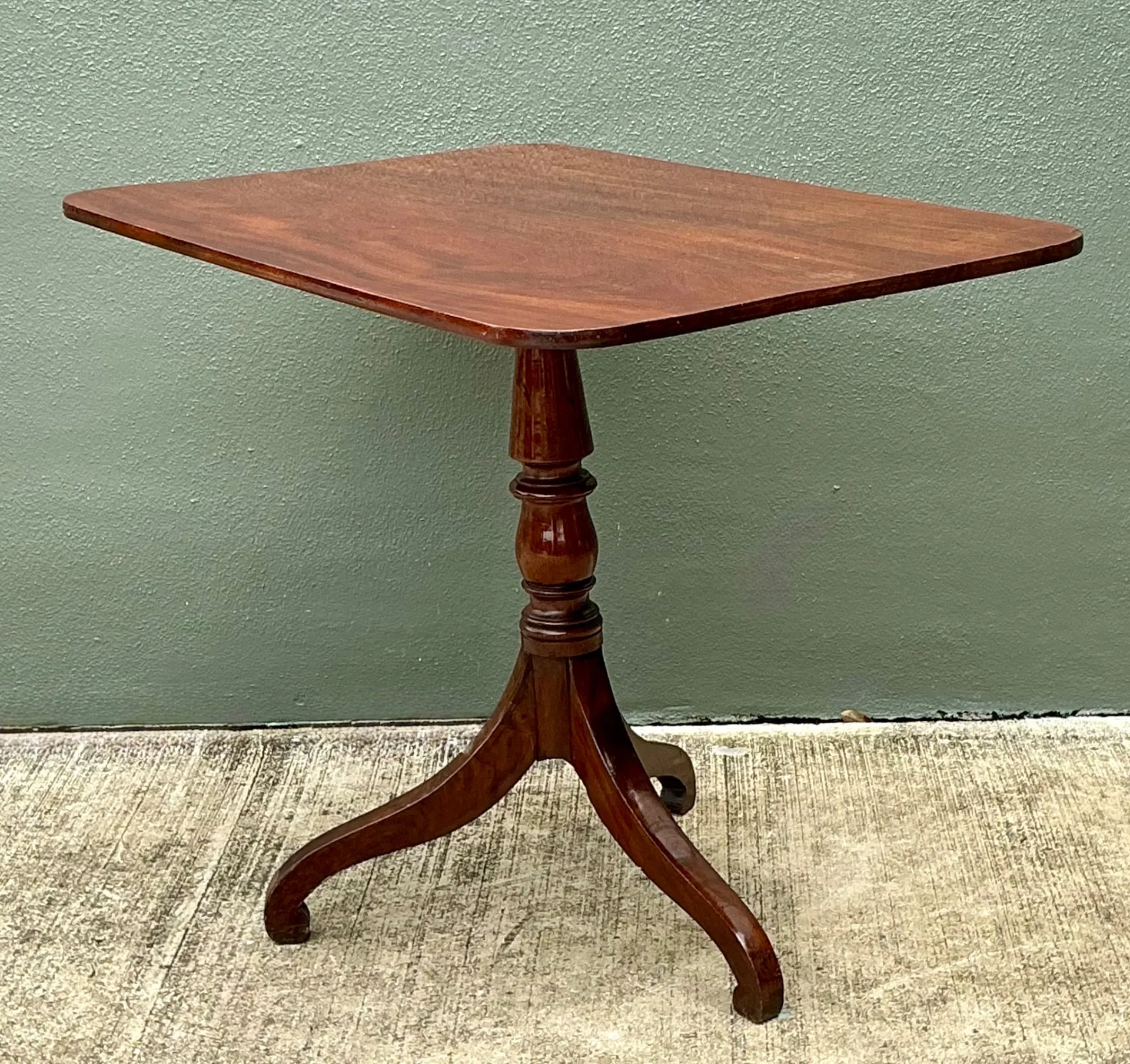 Vintage George 111 Mahogany Tripod Side Table — additional photo 4