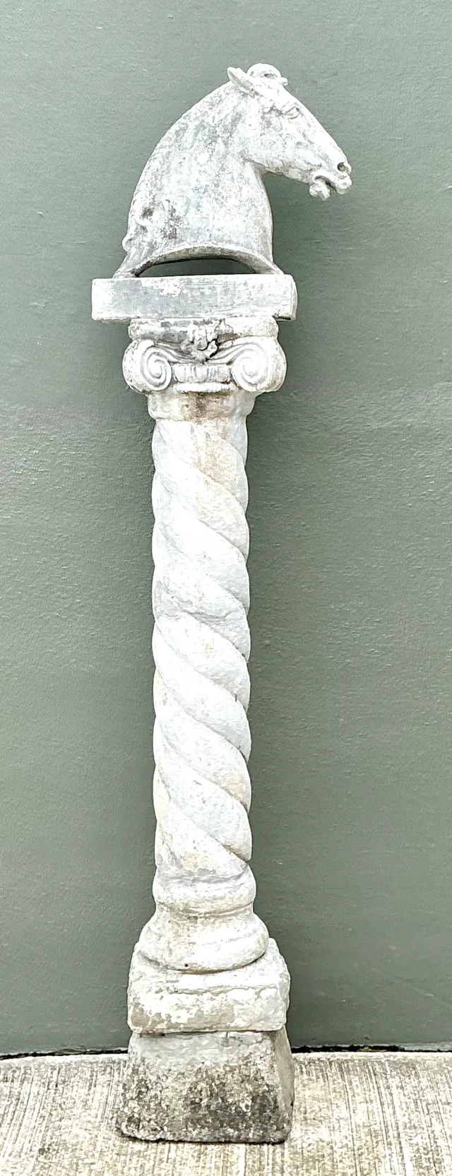 Vintage Stone Horse Sculpture on Column — additional photo 5