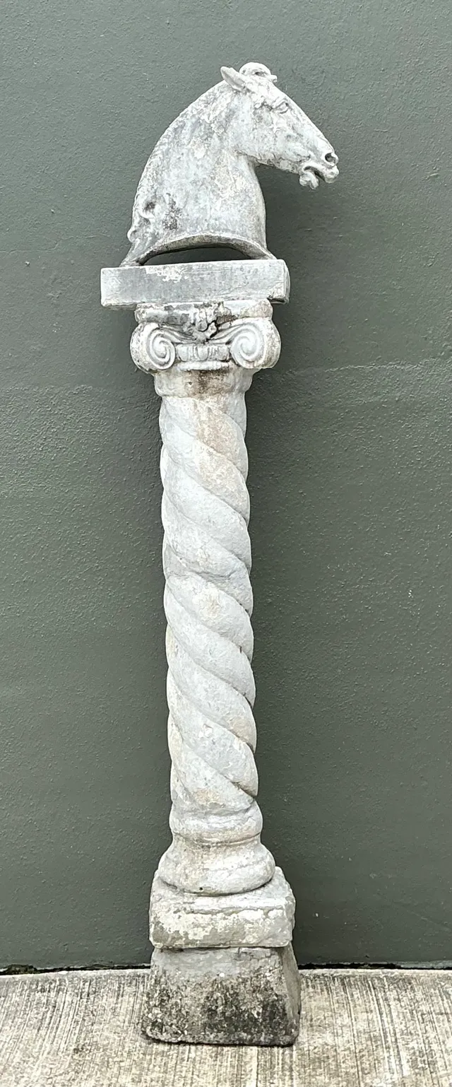 Vintage Stone Horse Sculpture on Column — additional photo 8