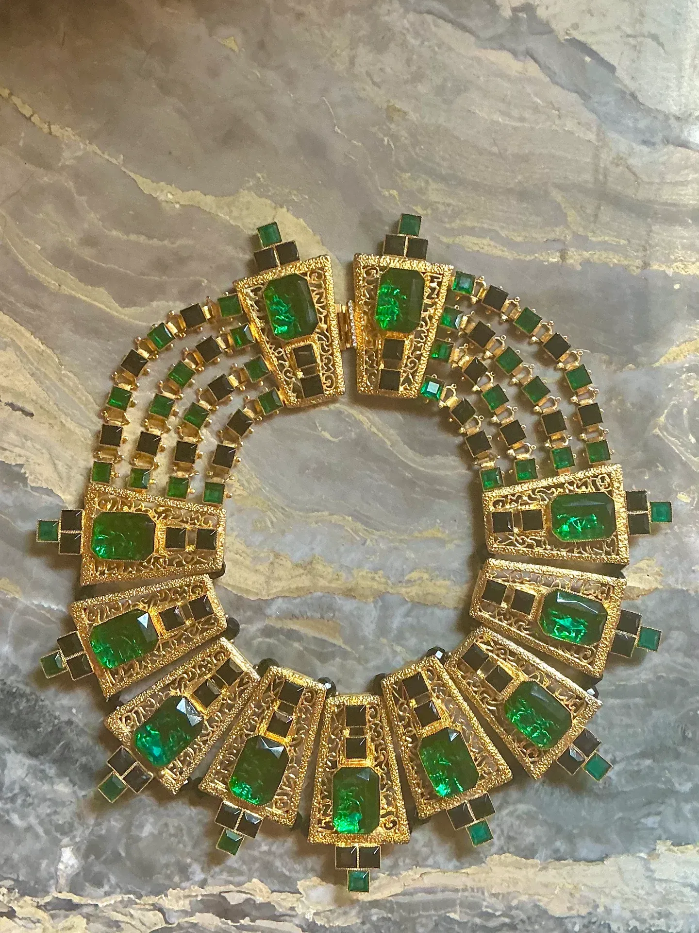 Vintage Emerald Green Statement Necklace — additional photo 4