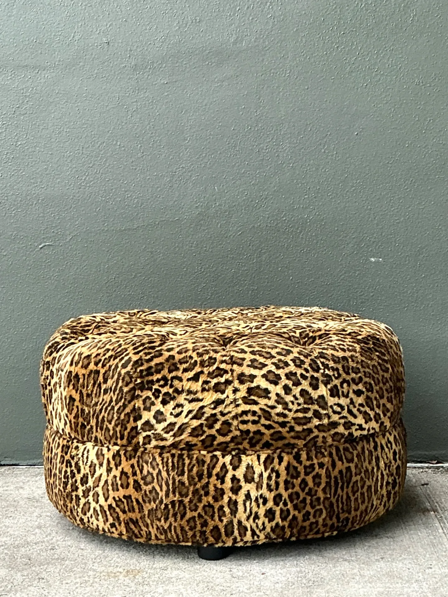 Vintage Leopard Print Tufted Ottoman — additional photo 7