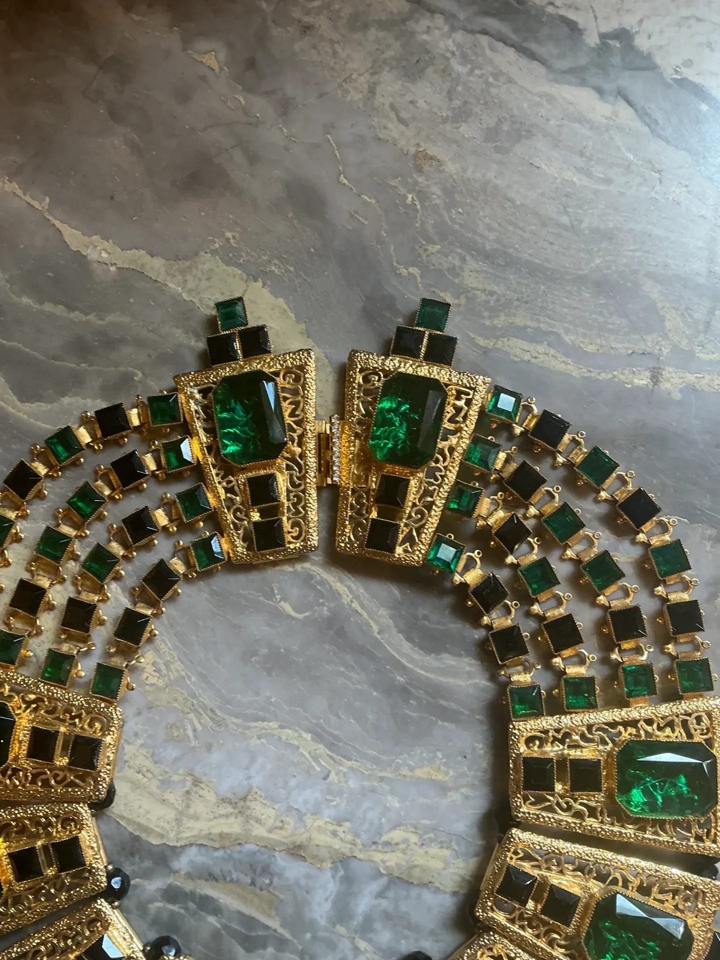 Vintage Emerald Green Statement Necklace — additional photo 6