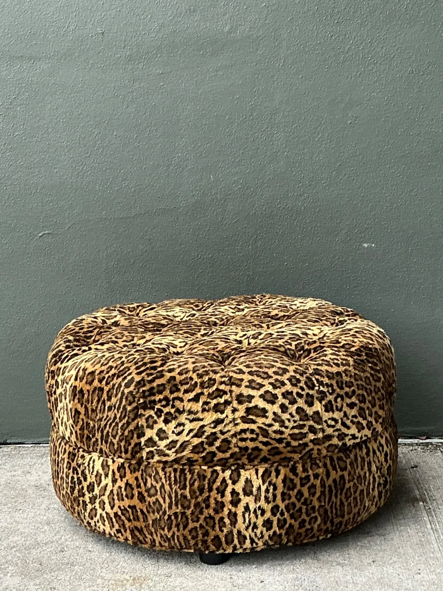 Vintage Leopard Print Tufted Ottoman — additional photo 6